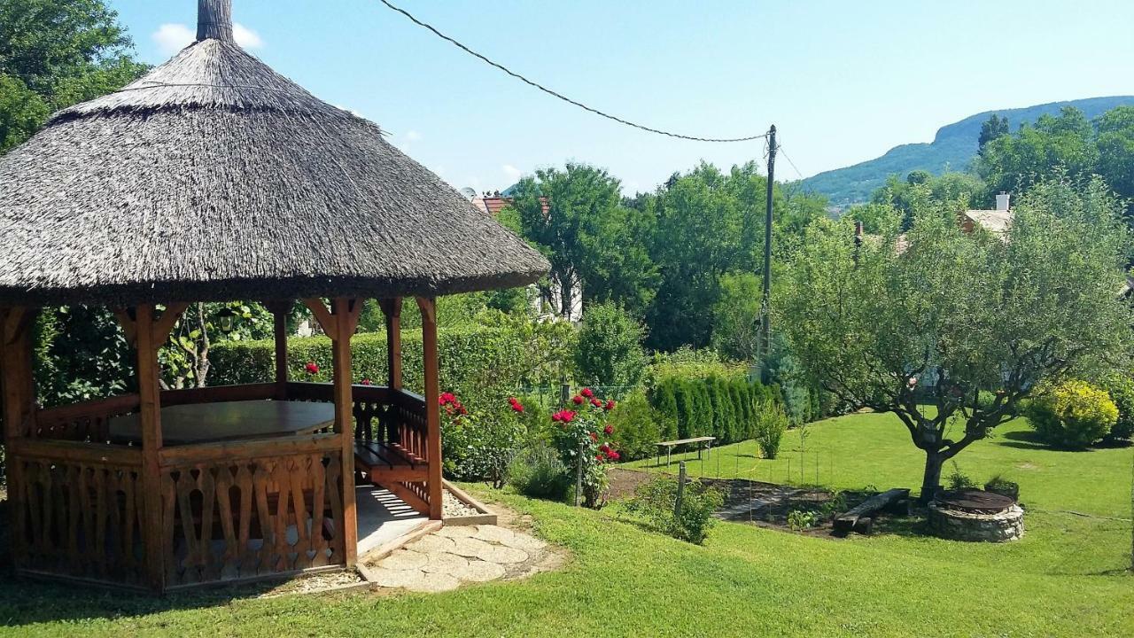 Liliomfa Apartman Daire Szigliget Dış mekan fotoğraf
